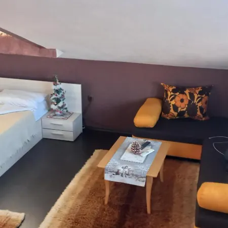 студио в стария град в бански стил Apartman